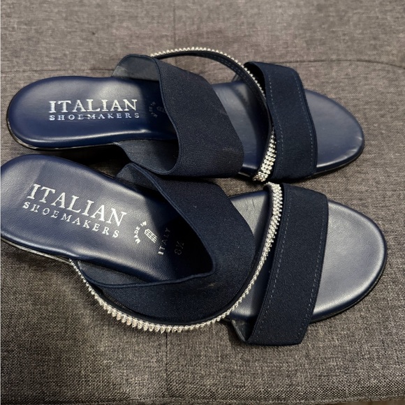 Women’s 8 1/2 Italian Shoemakers navy blue elastic wedge sandals. Pre-loved. - Picture 2 of 4